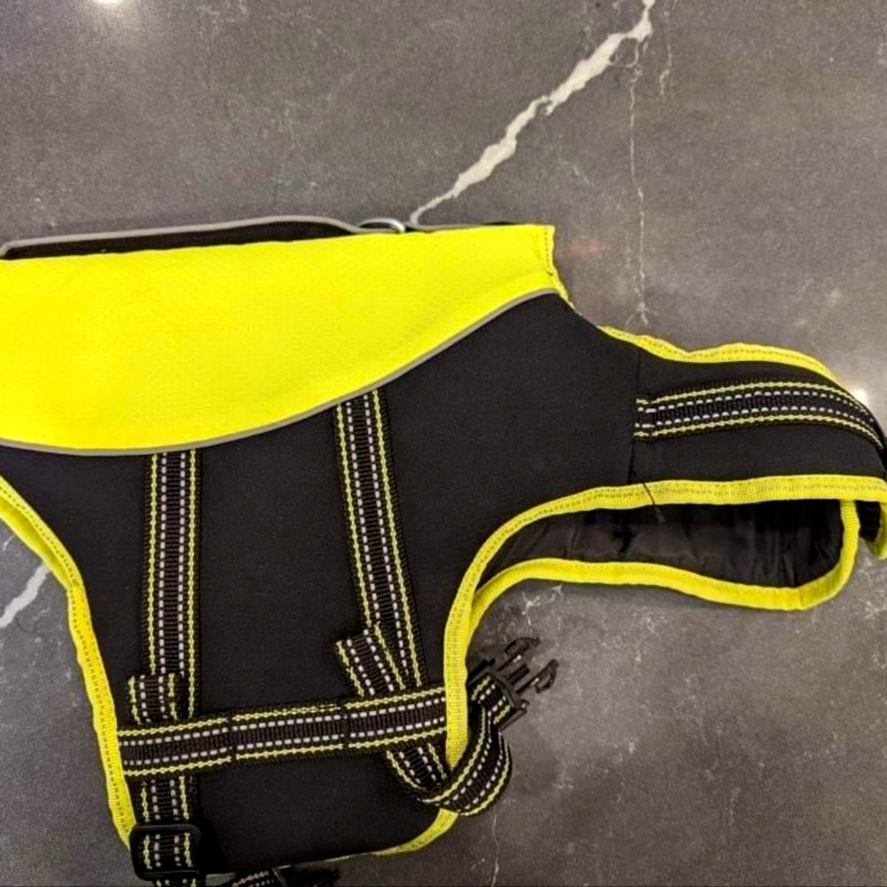 Brand New Arcadia Trail Life Jacket - size Small